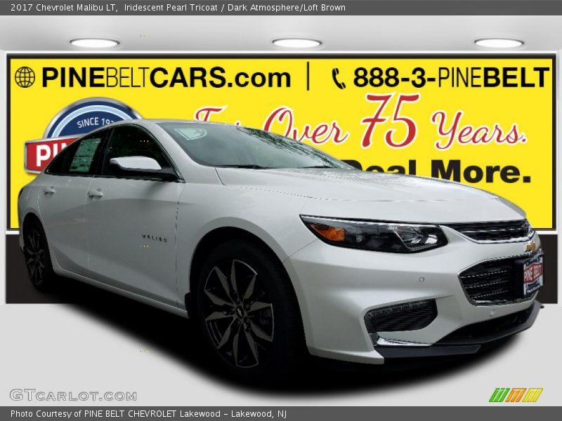 Iridescent Pearl Tricoat / Dark Atmosphere/Loft Brown 2017 Chevrolet Malibu LT