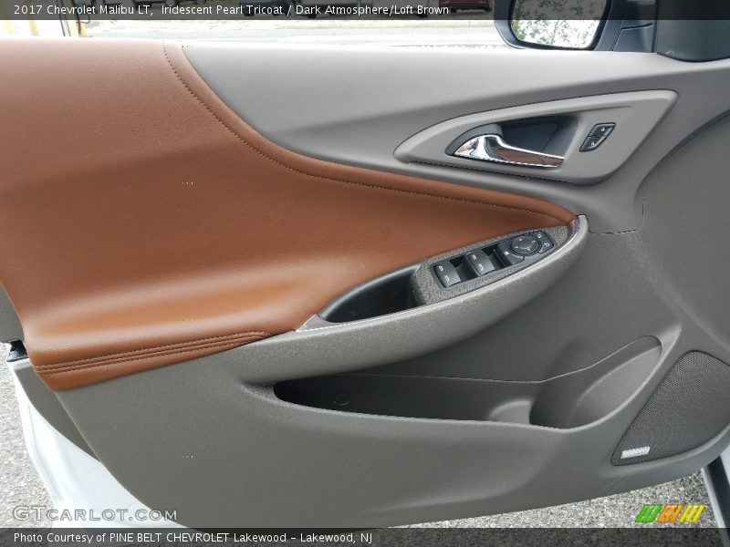 Iridescent Pearl Tricoat / Dark Atmosphere/Loft Brown 2017 Chevrolet Malibu LT