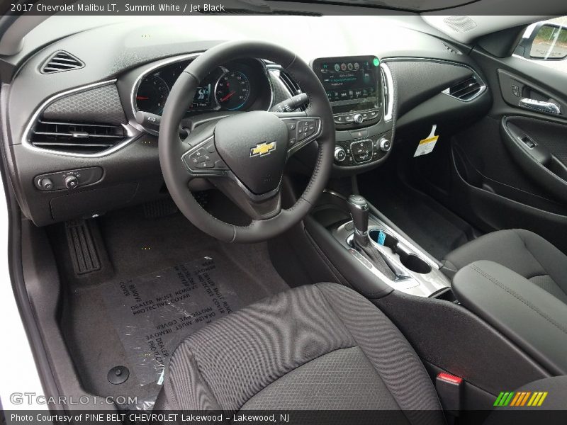 Summit White / Jet Black 2017 Chevrolet Malibu LT