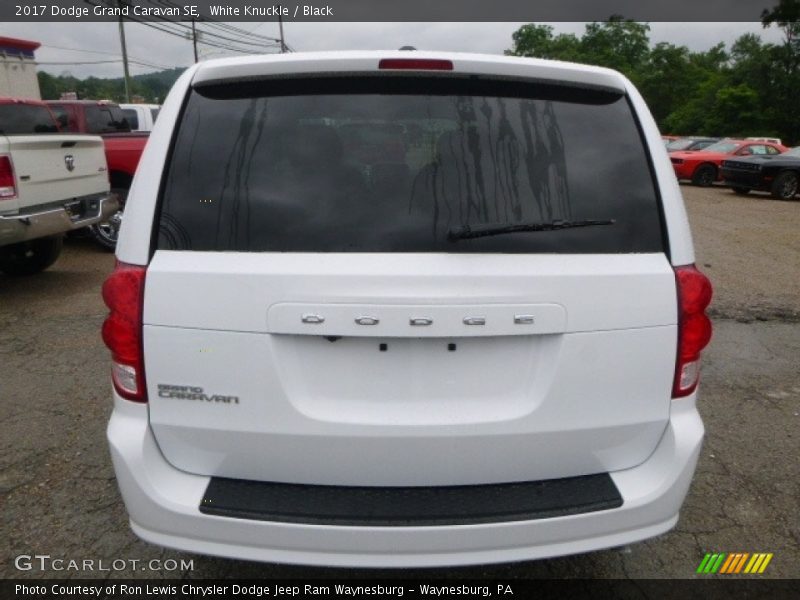 White Knuckle / Black 2017 Dodge Grand Caravan SE