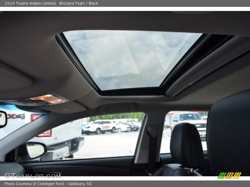 Blizzard Pearl / Black 2014 Toyota Avalon Limited