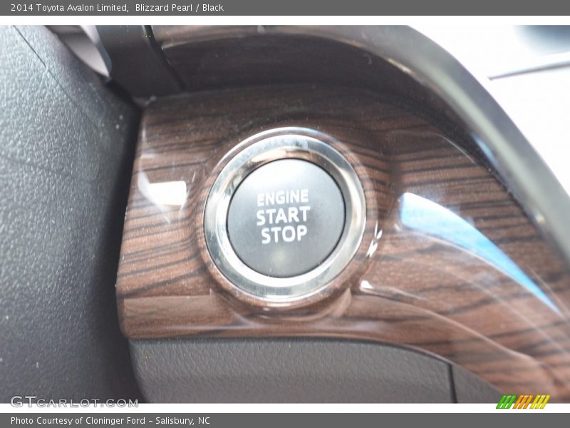 Blizzard Pearl / Black 2014 Toyota Avalon Limited