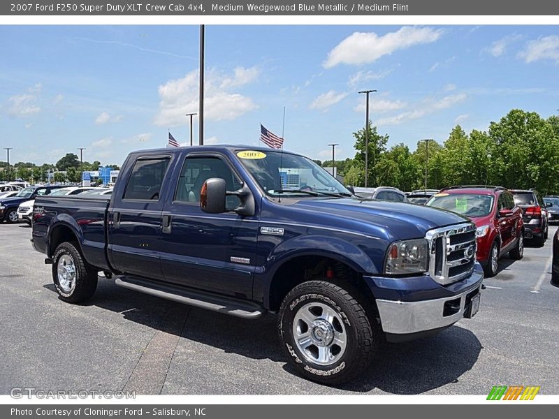 Medium Wedgewood Blue Metallic / Medium Flint 2007 Ford F250 Super Duty XLT Crew Cab 4x4