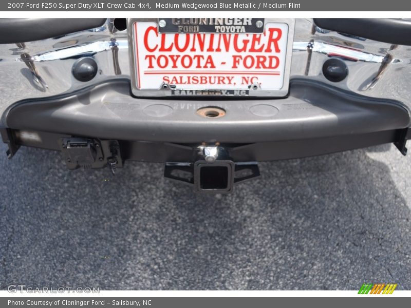 Medium Wedgewood Blue Metallic / Medium Flint 2007 Ford F250 Super Duty XLT Crew Cab 4x4