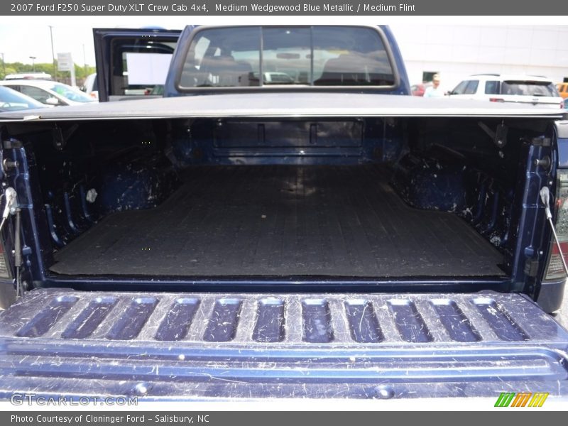 Medium Wedgewood Blue Metallic / Medium Flint 2007 Ford F250 Super Duty XLT Crew Cab 4x4