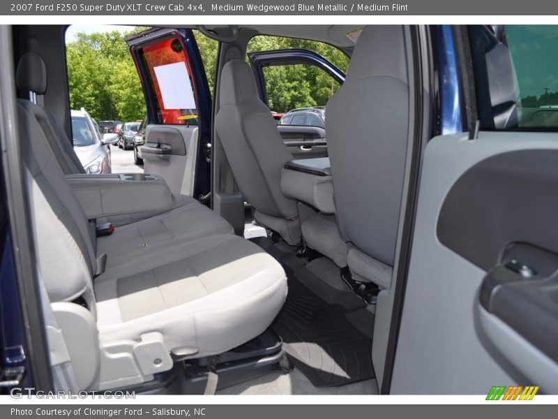 Medium Wedgewood Blue Metallic / Medium Flint 2007 Ford F250 Super Duty XLT Crew Cab 4x4
