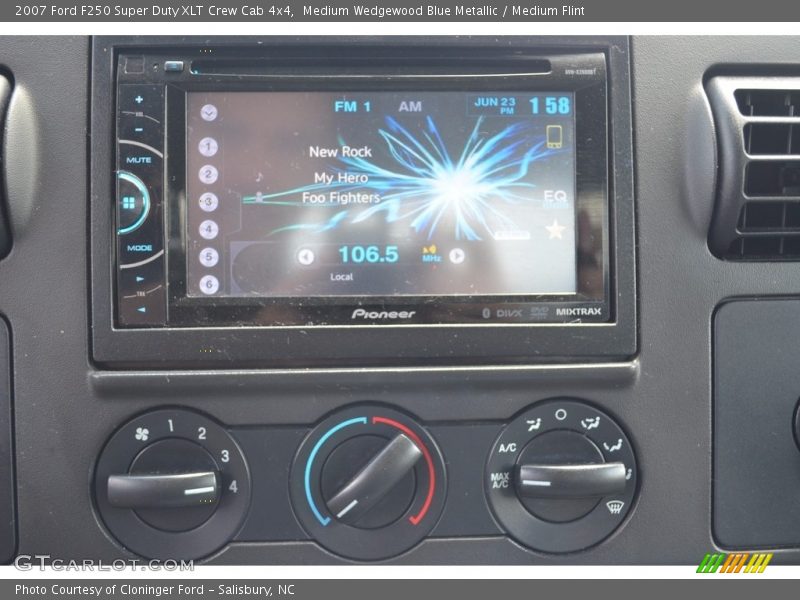 Medium Wedgewood Blue Metallic / Medium Flint 2007 Ford F250 Super Duty XLT Crew Cab 4x4