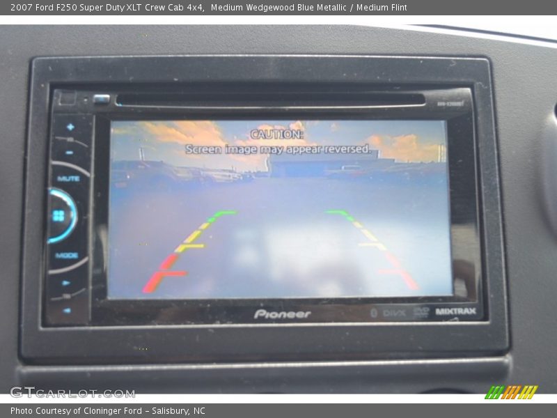 Medium Wedgewood Blue Metallic / Medium Flint 2007 Ford F250 Super Duty XLT Crew Cab 4x4