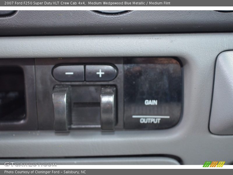 Medium Wedgewood Blue Metallic / Medium Flint 2007 Ford F250 Super Duty XLT Crew Cab 4x4