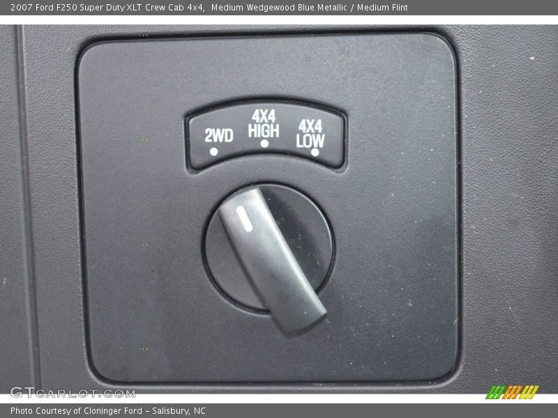 Medium Wedgewood Blue Metallic / Medium Flint 2007 Ford F250 Super Duty XLT Crew Cab 4x4