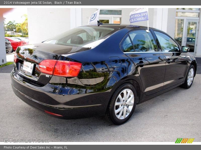 Black / Titan Black 2014 Volkswagen Jetta SE Sedan