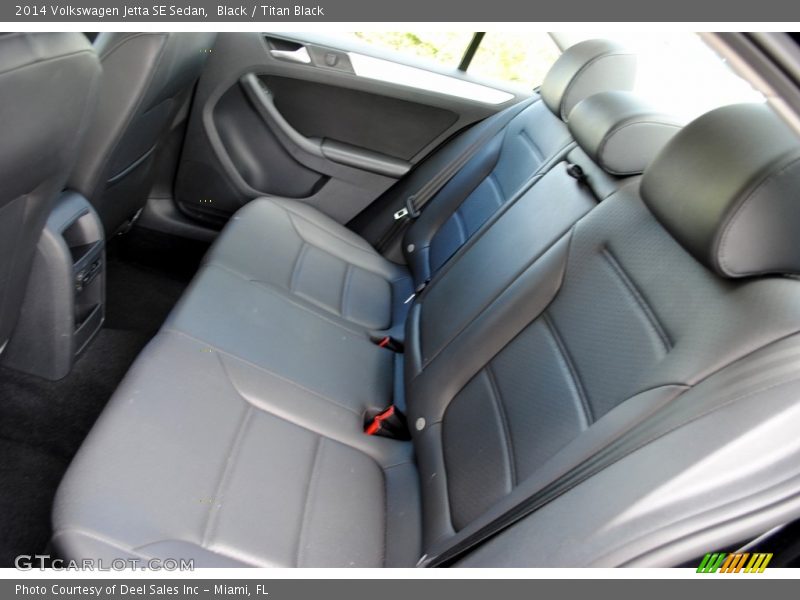 Black / Titan Black 2014 Volkswagen Jetta SE Sedan