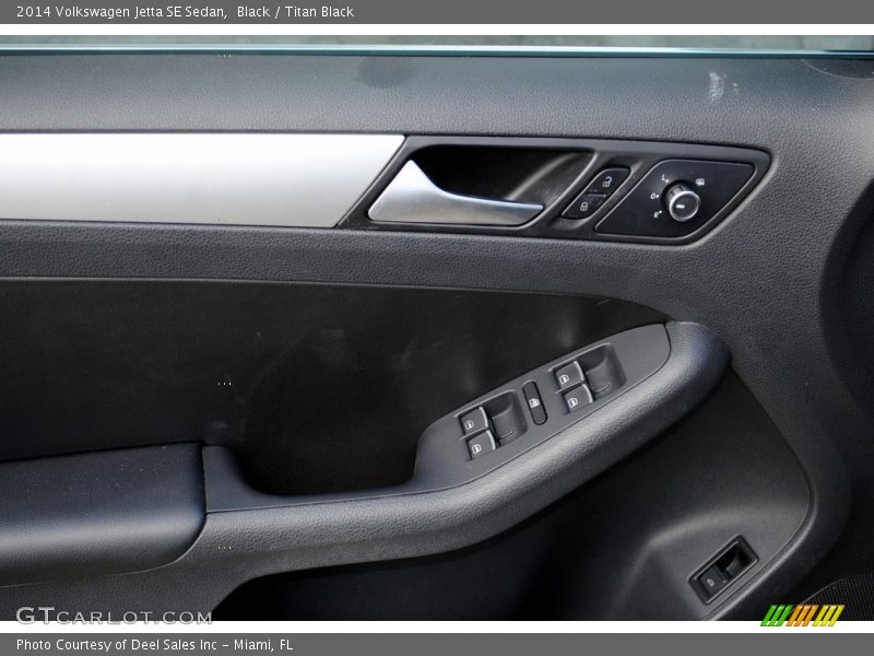 Black / Titan Black 2014 Volkswagen Jetta SE Sedan