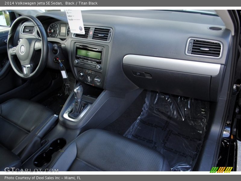Black / Titan Black 2014 Volkswagen Jetta SE Sedan