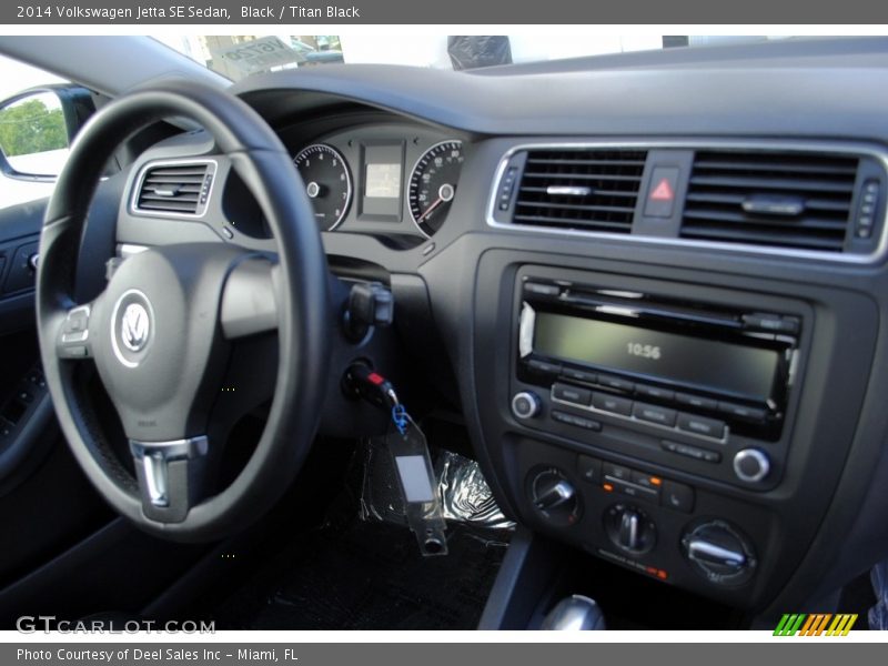 Black / Titan Black 2014 Volkswagen Jetta SE Sedan