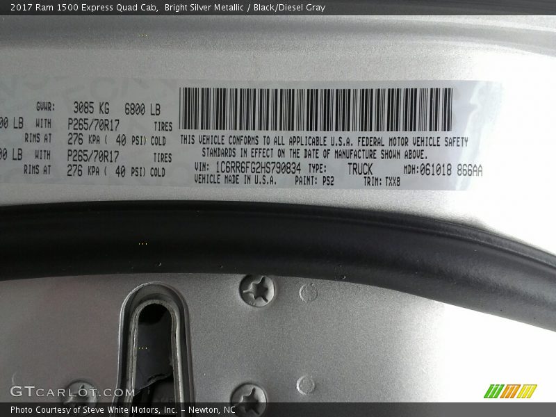 Bright Silver Metallic / Black/Diesel Gray 2017 Ram 1500 Express Quad Cab