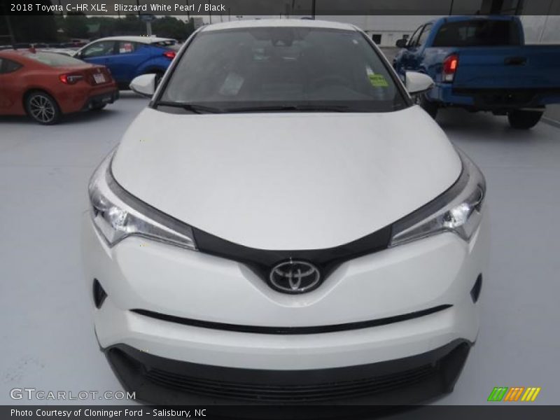 Blizzard White Pearl / Black 2018 Toyota C-HR XLE