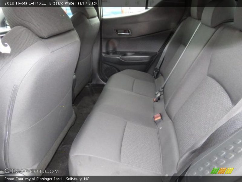 Blizzard White Pearl / Black 2018 Toyota C-HR XLE