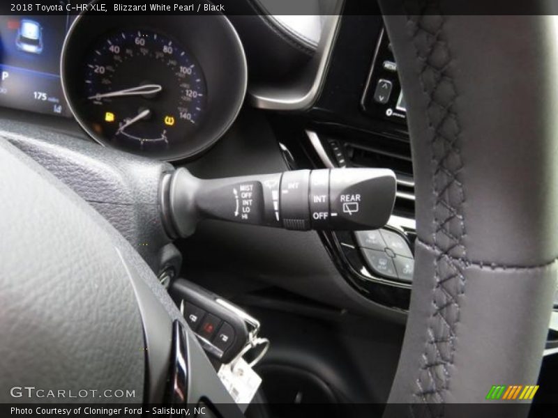 Blizzard White Pearl / Black 2018 Toyota C-HR XLE
