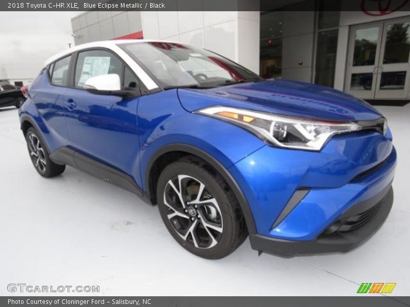 Front 3/4 View of 2018 C-HR XLE