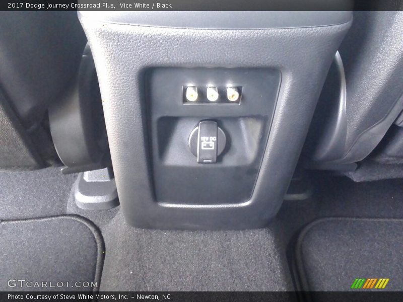 Vice White / Black 2017 Dodge Journey Crossroad Plus