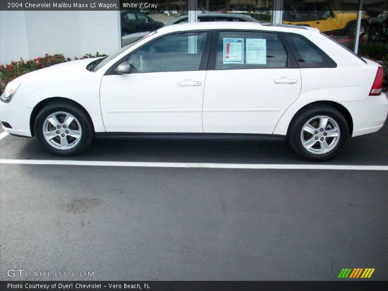 White / Gray 2004 Chevrolet Malibu Maxx LS Wagon