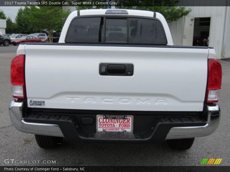 Super White / Cement Gray 2017 Toyota Tacoma SR5 Double Cab