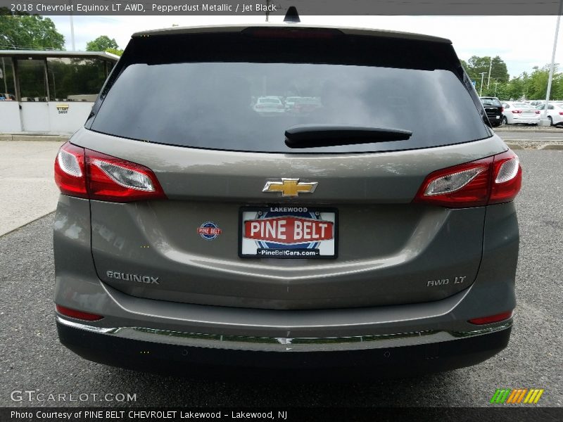 Pepperdust Metallic / Jet Black 2018 Chevrolet Equinox LT AWD