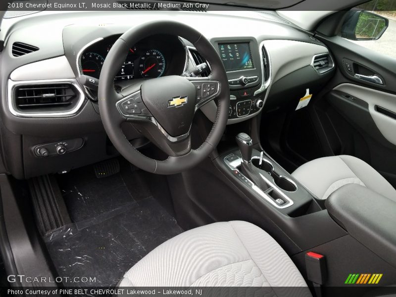 Mosaic Black Metallic / Medium Ash Gray 2018 Chevrolet Equinox LT