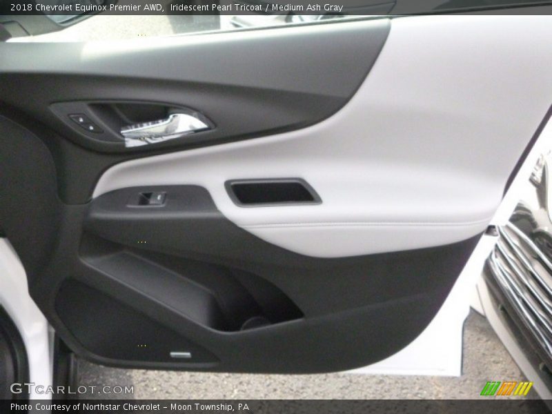 Iridescent Pearl Tricoat / Medium Ash Gray 2018 Chevrolet Equinox Premier AWD