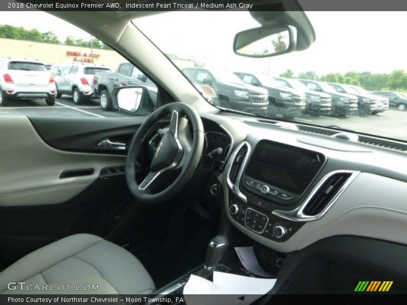 Iridescent Pearl Tricoat / Medium Ash Gray 2018 Chevrolet Equinox Premier AWD