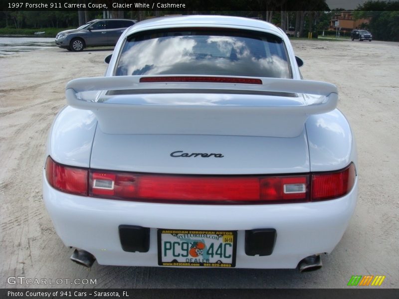 Glacier White / Cashmere 1997 Porsche 911 Carrera Coupe