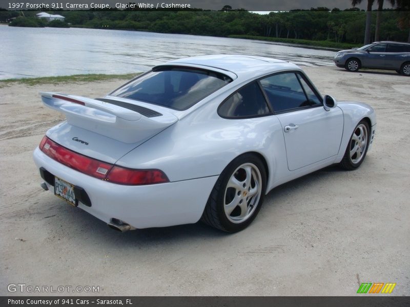 Glacier White / Cashmere 1997 Porsche 911 Carrera Coupe