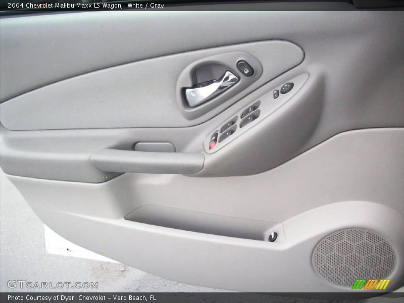 White / Gray 2004 Chevrolet Malibu Maxx LS Wagon