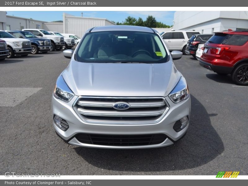 Ingot Silver / Charcoal Black 2017 Ford Escape SE