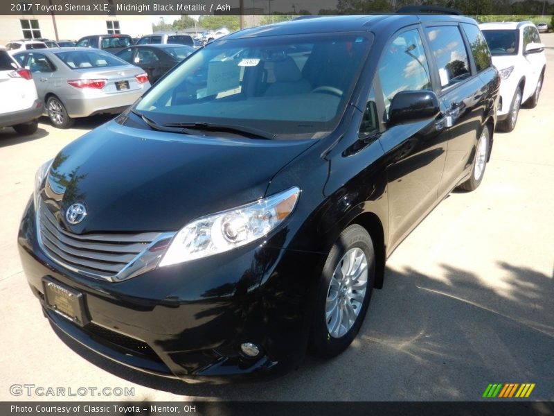 Midnight Black Metallic / Ash 2017 Toyota Sienna XLE