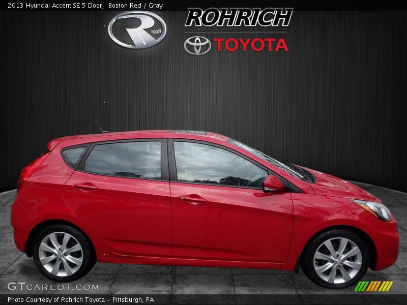 Boston Red / Gray 2013 Hyundai Accent SE 5 Door