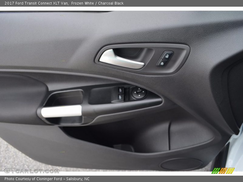 Frozen White / Charcoal Black 2017 Ford Transit Connect XLT Van
