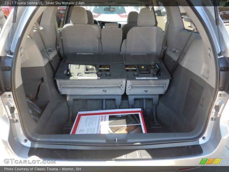 Silver Sky Metallic / Ash 2017 Toyota Sienna LE