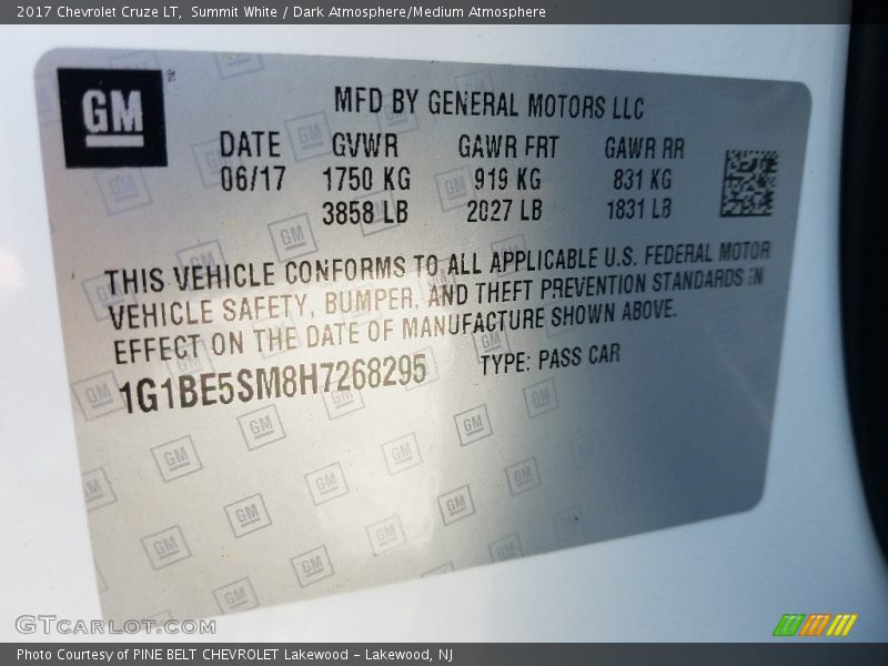 Summit White / Dark Atmosphere/Medium Atmosphere 2017 Chevrolet Cruze LT