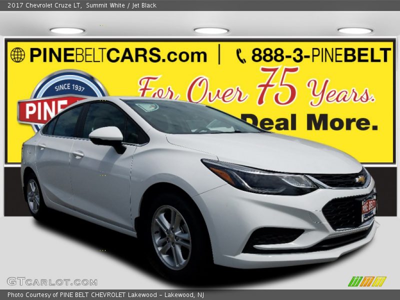 Summit White / Jet Black 2017 Chevrolet Cruze LT