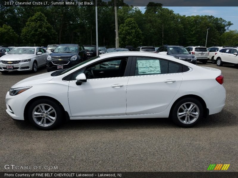 Summit White / Jet Black 2017 Chevrolet Cruze LT