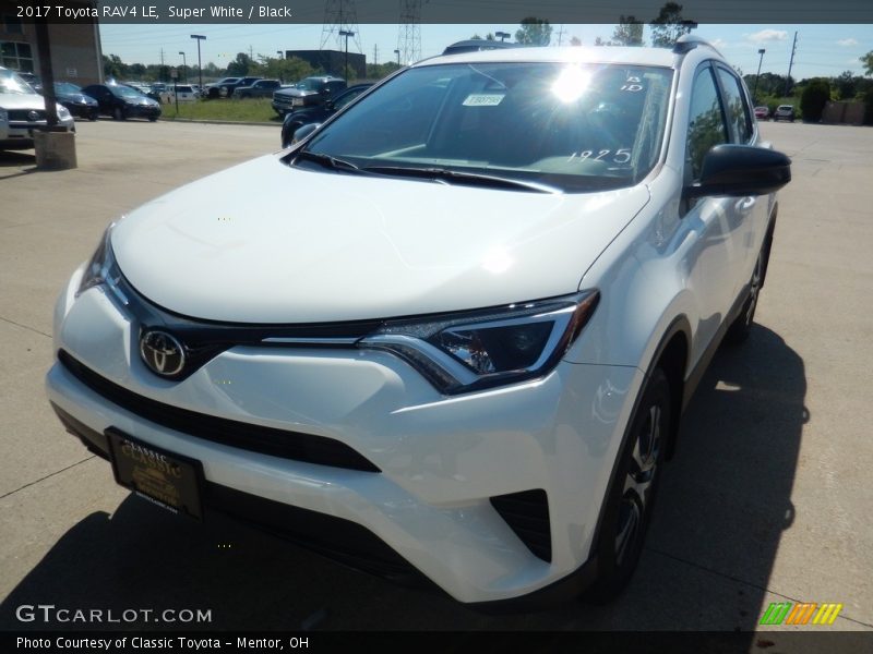 Super White / Black 2017 Toyota RAV4 LE