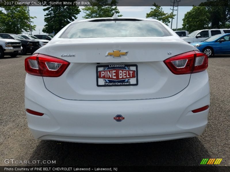 Summit White / Jet Black 2017 Chevrolet Cruze LT