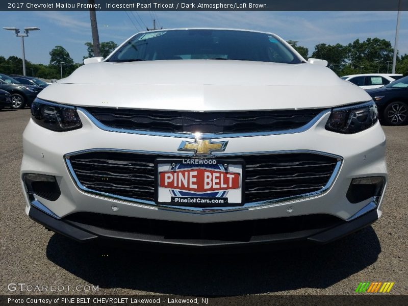 Iridescent Pearl Tricoat / Dark Atmosphere/Loft Brown 2017 Chevrolet Malibu Premier