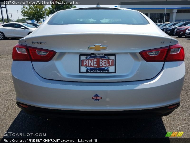 Silver Ice Metallic / Jet Black 2017 Chevrolet Malibu LT