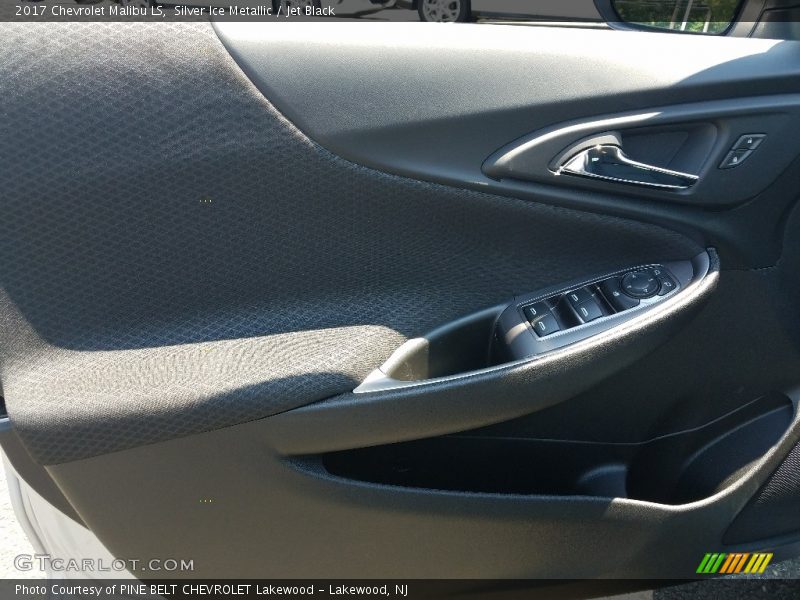 Silver Ice Metallic / Jet Black 2017 Chevrolet Malibu LS