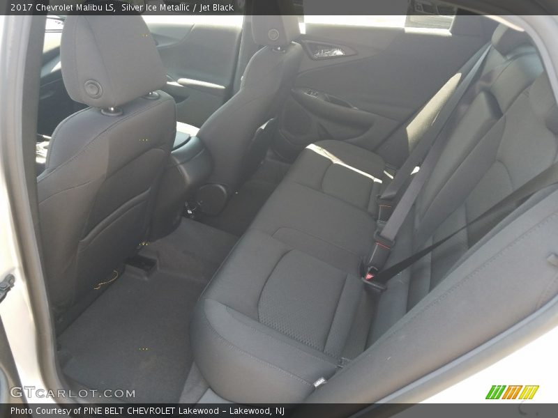 Silver Ice Metallic / Jet Black 2017 Chevrolet Malibu LS