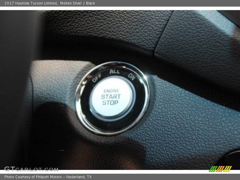 Molten Silver / Black 2017 Hyundai Tucson Limited