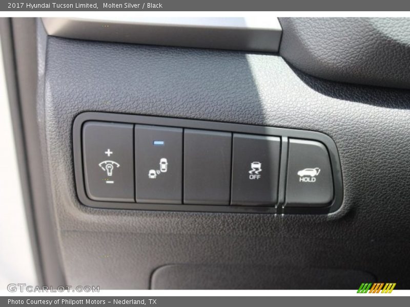 Molten Silver / Black 2017 Hyundai Tucson Limited